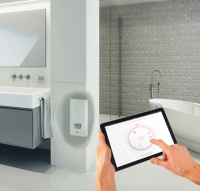 Der Durchlauferhitzer wird hinter einer Vorwand installiert und per iPad gesteuert <br />Bild:CLAGE GmbH<br />