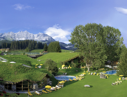 Stanglwirt Poollandschaft mit einzigartigem Sole- und...