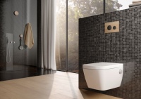 Die neuen Trendmaterialien lassen sich harmonisch in den Badentwurf integrieren oder als gezieltes Highlight inszenieren lassen – im Bild zu sehen TECEloop mit der neuen Oberfläche aus Eichenholz.