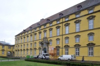 Barockschloss Osnabrück: Die Räume der Universität sind nun<br />auch für Rollstuhlfahrer voll zugänglich. Bilder: TECE