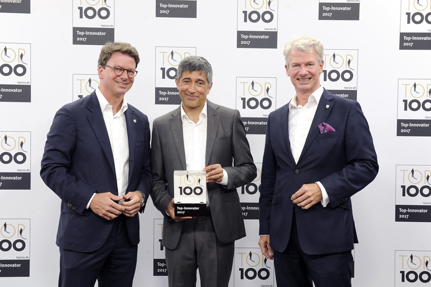 Wissenschafts-Journalist Ranga Yogeshwar übergibt den...