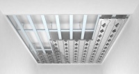 Montiert wird auf eine übliche Unterkonstruktion aus CD-Profilen. Es sind keine Rohrverbinder nötig, denn das Rohr wird endlos in die Module eingedrückt.<br />Bilder: PYD-Thermosysteme