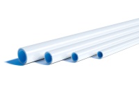 Uni Pipe PLUS ist das weltweit erste Mehrschichtverbundrohr mit einer nahtlos extrudierten Aluminiumschicht.
