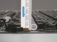 Durch die geringe Aufbauhöhe ist Uponor Minitec ideal für den nachträglichen Einbau. Die Noppen-Folienelemente werden direkt auf bestehendem Estrich, Holz- oder Fliesenbelag verlegt.