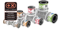 Die in den Dimensionen 16 bis 32 mm erhältlichen Uponor S-Press PLUS Fittings sorgen für eine einfache Installation und dauerhaft dichte Rohrverbindungen. <br />Bilder: Uponor