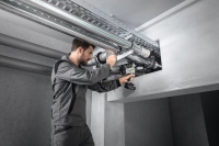 Kompakt, leicht und mit einem rundum drehbaren Kopf ausgestattet ist die „Pressgun 6 Plus“ die ideale Pressmaschine für entspannteres Arbeiten auf der Baustelle. 