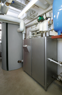 Die Loft Wohnungen werden durch zwei Wasser/Wasser-Wärmepumpen-Anlagen Vitocal 300 von Viessmann mit 90 und 73 Kilowatt beheizt und mit Warmwasser versorgt.