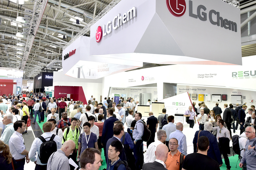Volle Hallen auf der Intersolar uns ees Europe 2016Bild:...