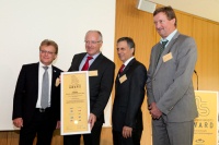 V.l.n.r.: Klaus Beck, Leiter des Strategiekreises der Zugelassenen Überwachungsstellen (ZÜS), Klaus Stolte, Geschäftsführer Westfa GmbH, Dr. Klaus Brüggemann, geschäftsführendes Präsidiumsmitglied Verband der TÜV e.V. (VdTÜV), Hermann Schumacher, Technischer Leiter Westfa GmbH. Bild: Westfa GmbH
