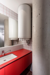 Der AEG Wandspeicher DEM easy steht mit einem Fassungsvolumen von 30 bis 200 Liter zur Verfügung. Die Universal-Wandaufhängung ermöglicht eine schnelle und leichte Montage.