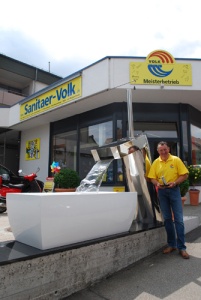 Seit Juni schmückt eine mehr als zwei Meter hohe HANSASTELA.......