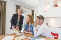 Ab 1. Mai 2021 stehen in Energieausweisen für Wohngebäude zusätzliche Angaben wie der Treibhausgasausstoß.<br />Bild: Zukunft Altbau