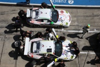Teamgeist, Zuverlässigkeit und Ausdauer spielen auch im Rennsport eine große Rolle. Bilder: Zewotherm