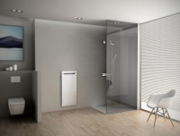 Zehnder Zenia ist ein multifunktionaler Handtuchwärmer, welcher sich nahtlos in die Badarchitektur integriert und dabei für kuschelig vorgewärmte Handtücher und ein komfortables Raumklima sorgt. Für sein innovatives Produktdesign wurde er bereits mit dem Gütesiegel „Design Plus powered by ISH“ ausgezeichnet.