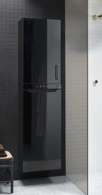 Zehnder Zenia wird harmonisch in die Hängeschränke aus der Produktlinie SYS30 von burgbad integriert. Der Hochschrank von burgbad verschafft dem Kunden zusätzlichen Stauraum an der Wandfläche oberhalb des Zehnder Zenia und ist damit gerade für kleinere Bäder die perfekte Lösung.<br />Bild: burgbad AG, Schmallenberg