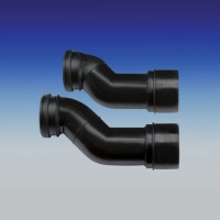Den neuen WC-Etagen-Anschlussbogen DN 90 mit Übergangsstück auf DN 100 von Abu-plast gibt es in zwei Versionen, mit 50 und 80 mm etagiertem Bogen.<br />Bild: Abu-plast<br />