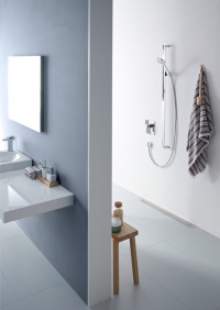 Ob neu geplant oder frisch renoviert – die bodenebene Design-Duschrinne ist zum festen Bestandteil der Badezimmer-Gestaltung geworden.<br />Bild: ACO Haustechnik