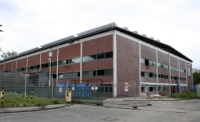 In Hannover lässt die AS Solar GmbH eine Industriebrache zum Plus-Energie-Haus zum neuen Firmenhauptsitz umbauen.