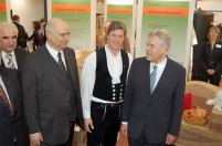 Michael Glos (rechts), Bundesminister für Wirtschaft.......