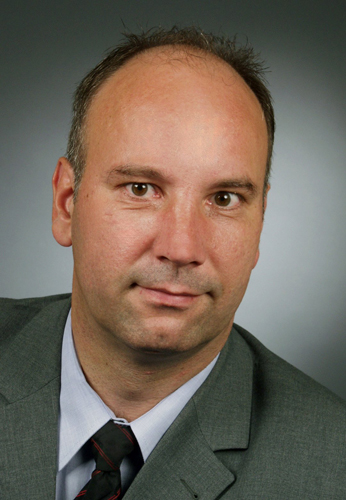 Dipl.-Ing. Bernd Schedlitzki ist Produktmanager bei...