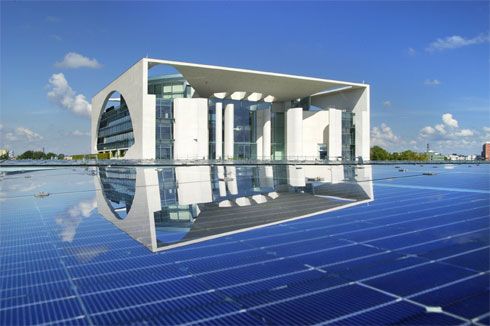 Größere Solaranlage zur Stromerzeugung in Berlin, Stadtteil...