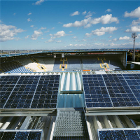 Solarstrom-Anlage auf dem Fußball-Stadion "Bielefelder Alm" in Bielefeld. Foto: SMA Technologie AG