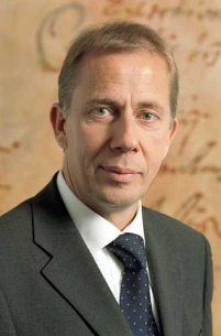 Dr. Jörg Spiekerkötter -  neuer Finanzvorstand bei.......