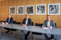 V. l. n. r.: Martin Falenski, Hauptgeschäftsführer der Bundesingenieurkammer (BIngK); Felix Pakleppa, Hauptgeschäftsführer des Zentralverband Deutsches Baugewerbe (ZDB); Dr. Tillman Prinz, Bundesgeschäftsführer der Bundesarchitektenkammer (BAK). <br />Bild: Till Budde<br />