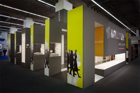 Der aufwändig gestaltete Messestand spiegelt auch die...