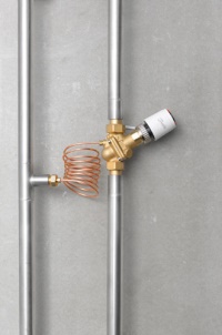 Drei Ventile in einem: AB-PM von Danfoss besteht aus Differenzdruckregler, Durchflussbegrenzer und Zonenventil. Es senkt die Heizkosten, erhöht den Wärmekomfort und arbeitet absolut geräuschlos. Bild: Danfoss