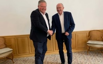 Wolfgang Dehoust gibt sein Amt des Vorstandsvorsitzenden.......