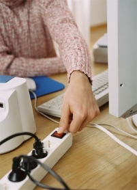 Mit Hilfe einer Steckdosenleiste den unnötigen Energieverbrauch.......