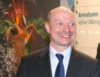Andreas Dornbracht, Geschäftsführer und Gesellschafter des Mutterunternehmens der Aloys F. Dornbracht GmbH & Co. KG, wird interimweise der Geschäftsführer der Alape GmbH.