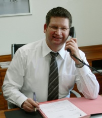 Dirk Steinacher verlässt das Unternehmen zum 31.12.2010........