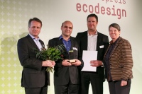 Am 28. November 2016 wurde der Bundespreis Ecodesign in der Kategorie Produkt für den PuroWIN übergeben. Das Bild zeigt von links nach rechts: M. Faustmann (Geschäfts-führer Windhager Deutschland), R. Lucke (Gebietsleiter Windhager), F. Geißer (Vertriebsleitung Windhager) sowie Bundesumweltministerin B. Hendricks.