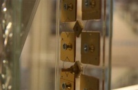 Noch mehr Konzentration: Mit Sekundäroptik arbeitet das Fraunhofer ISE an der Effizienzsteigerung von Photovoltaik-Konzentratormodulen. Bild: Fraunhofer ISE