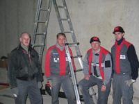 Eingespieltes Team: Vier Mitarbeiter (von links: Marco Beyer, Daniel Litwin, Jürgen Müller, Christian Domke) der Walbrück GmbH, Heizung und Sanitär. Das Familienunternehmen führte die gesamte Installation der Gebäudetechnik des Kahema Grand Bonn, inkl. des Hausabfluss-Systems, aus.