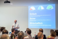 Welche Lösung ist die beste? Geberit Objektberater Reinhold Stober vergleicht Einzel- mit Systemlösungen hinsichtlich Einfachheit, Sicherheit und<br />Wirtschaftlichkeit.