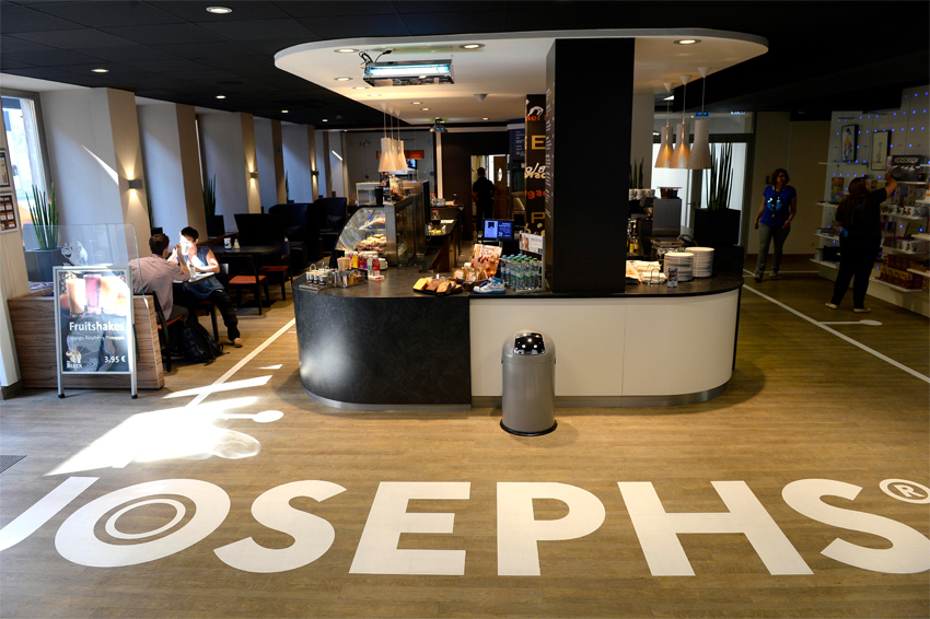 Kaffeepause: Nach einemRundgang durch das JOSEPHSlädt...
