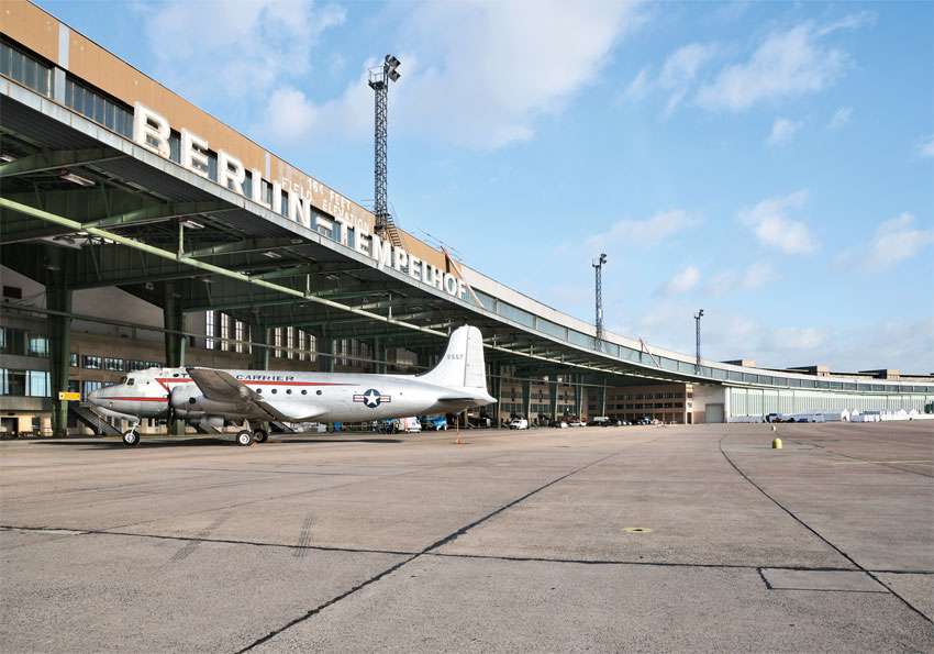 Beeindruckende Dimensionen: Am Flughafen Tempelhof...