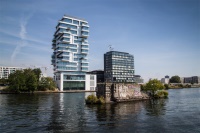Reduktion als Luxus und Lifestyle – das ist der architektonische Grundsatz bei Living Levels. Die moderne Berliner Immobilie eröffnet eine neue Dimension von Leben und Wohnen.