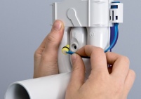 Verdeckte Urinalsteuerung: einfaches Wechseln des Sensors.......