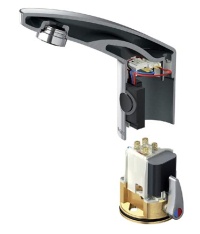 Aus einem Guss gefertigt, die neue HyTronic185 Waschtisch-Armatur (IR/Netz) mit Mischhebel und komplett gekapselter Elektronik und Infrarotfenster.
