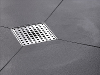 Uniflex Ablauf für bodenebene Duschen: ein flexibler normgerechter Ablauf mit vielen ansprechenden Designs, darunter auch eine diebstahlsichere Variante für den öffentlichen und halböffentlichen Bereich.