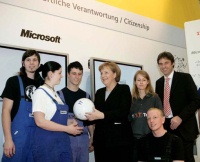 und  auch noch die Bundeskanzlerin auf der CeBIT.