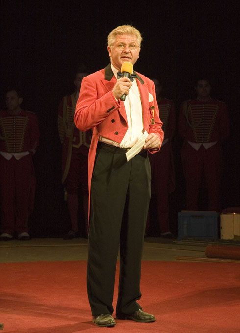 Manege frei! Geberit Geschäftsführer Dr. Karl Spachmann...