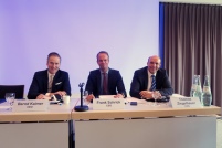 Die Geschäftsführung der Sanha GmbH mit Bernd Kaimer.......