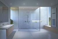 Die hier mit zwei Profilen der Serie KATHARINA von glassdouche montierte Duschabtrennung aus Einscheibensicherheitsglas (ESG, 8 mm) hat das imposante Ausmaß von 270 x 240 cm.<br />Bild: Glassdouche