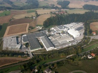 Der Greiner Standort in Kremsmünster mit der Zentrale, Greiner Packaging und Eurofoam. Das Unternehmen investiert 9 Millionen Euro in die Übernahme von Sun Master, Xolar und SOLution. Bild: Greiner