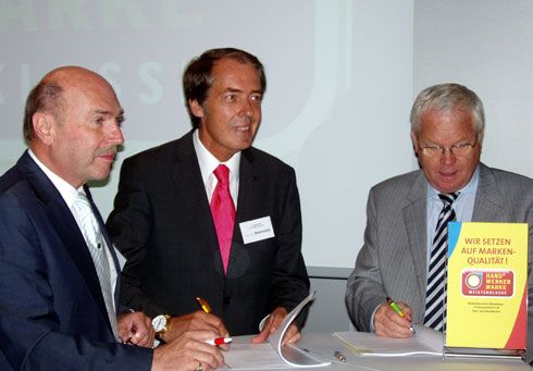 vlnr: Michael von Bock und Polach, Hauptgeschäftsführer...